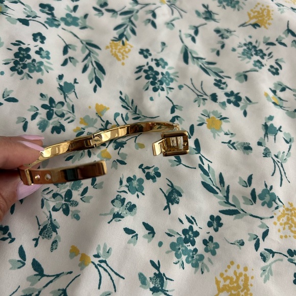 MICHAEL KORS • Gold/ Tortoise Belt Bangle Bracelet • - Picture 5 of 8